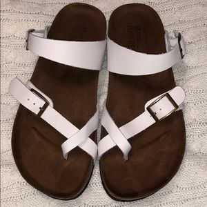 White Sandals (White Mountain)